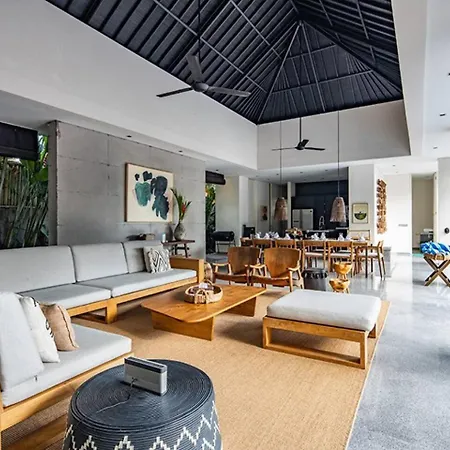 Canggu 4 Bed, Sleep Up To 10, Butler, Cinema-2